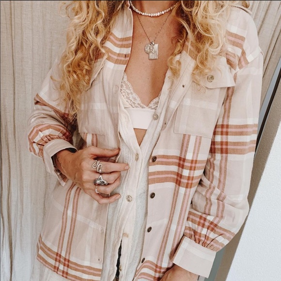 Spell Basecamp Flannel in Musk - Picture 5 of 15